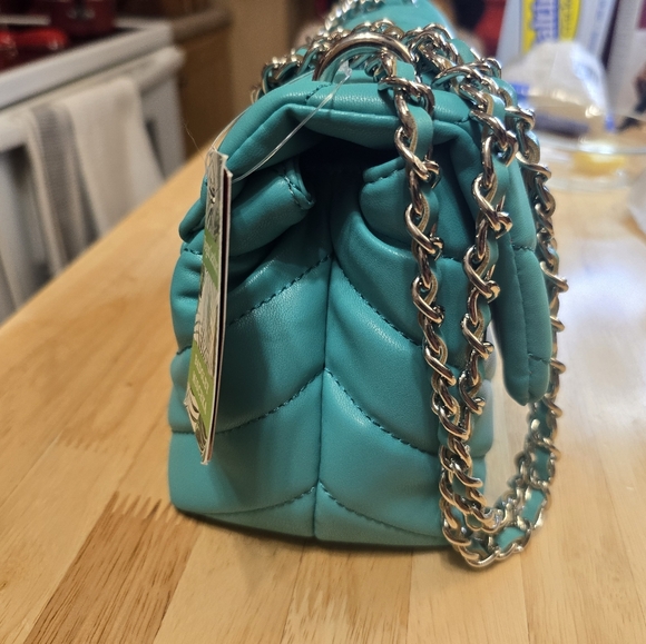 ❌️❌️SOLD❌️❌️Badgley Michka crossbody bag - Picture 4 of 9